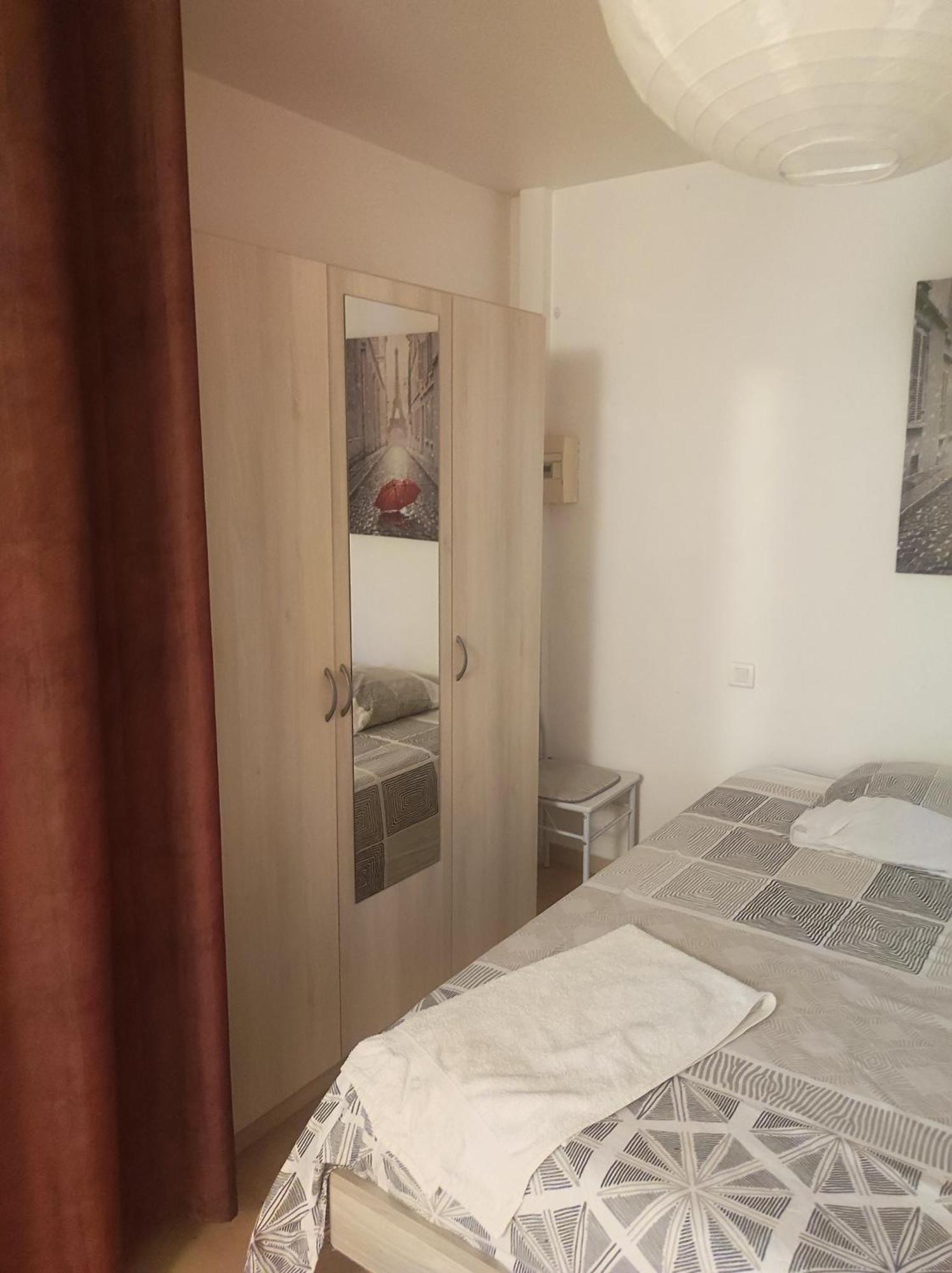 Ingrid Mary Apartamento Nîmes Quarto foto